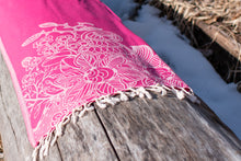 Load image into Gallery viewer, Floral Turkish Towel