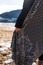 Load image into Gallery viewer, Floral Turkish Towel