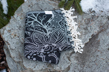 Load image into Gallery viewer, Floral Turkish Towel