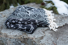 Load image into Gallery viewer, Floral Turkish Towel