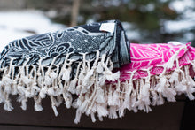 Load image into Gallery viewer, Floral Turkish Towel