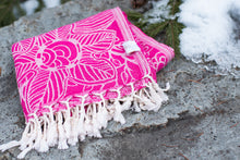 Load image into Gallery viewer, Floral Turkish Towel