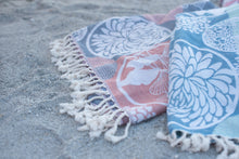 Load image into Gallery viewer, Botanical Garden Towel (NEW!)