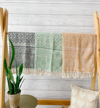 Load image into Gallery viewer, Jovi Turkish Towel